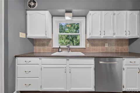 Tiny photo for 35 Wildwood Lane, Kirkwood, MO 63122 (MLS # 26046604)