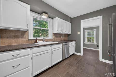 Tiny photo for 35 Wildwood Lane, Kirkwood, MO 63122 (MLS # 26046604)