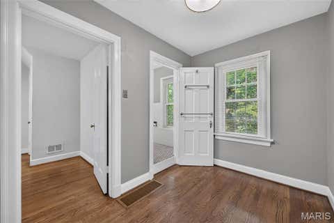 Tiny photo for 35 Wildwood Lane, Kirkwood, MO 63122 (MLS # 26046604)
