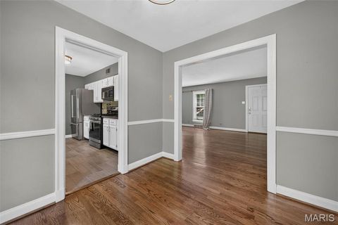 Tiny photo for 35 Wildwood Lane, Kirkwood, MO 63122 (MLS # 26046604)