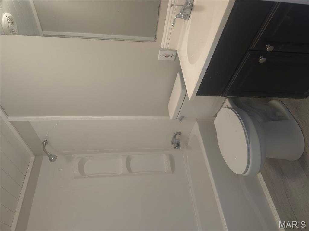 Farnhams Add - Residential