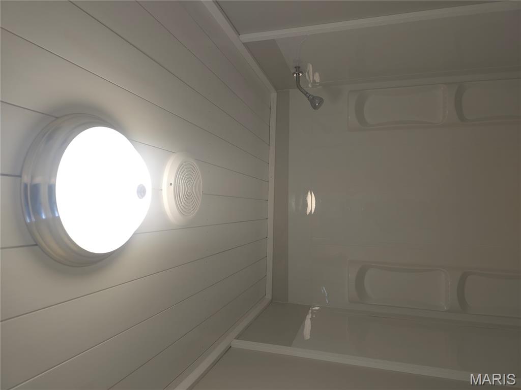 Farnhams Add - Residential