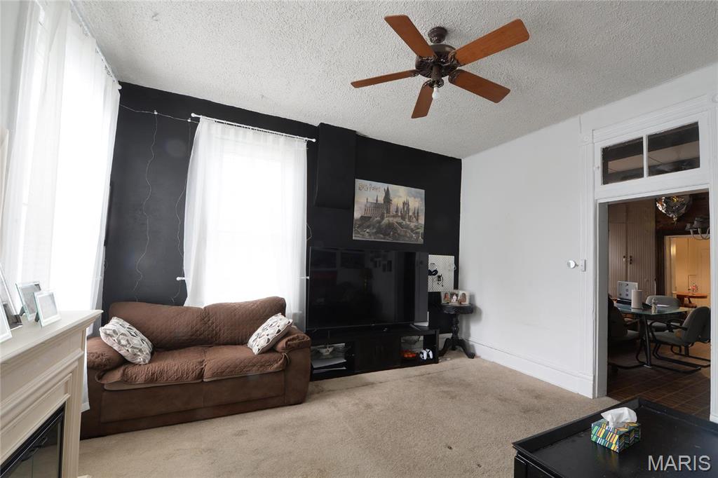 St Charles, Missouri 63301, United States, 4 Bedrooms Bedrooms, ,2 BathroomsBathrooms,Residential,Active,127915