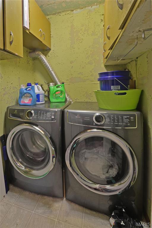 St Charles, Missouri 63301, United States, 4 Bedrooms Bedrooms, ,2 BathroomsBathrooms,Residential,Active,127915