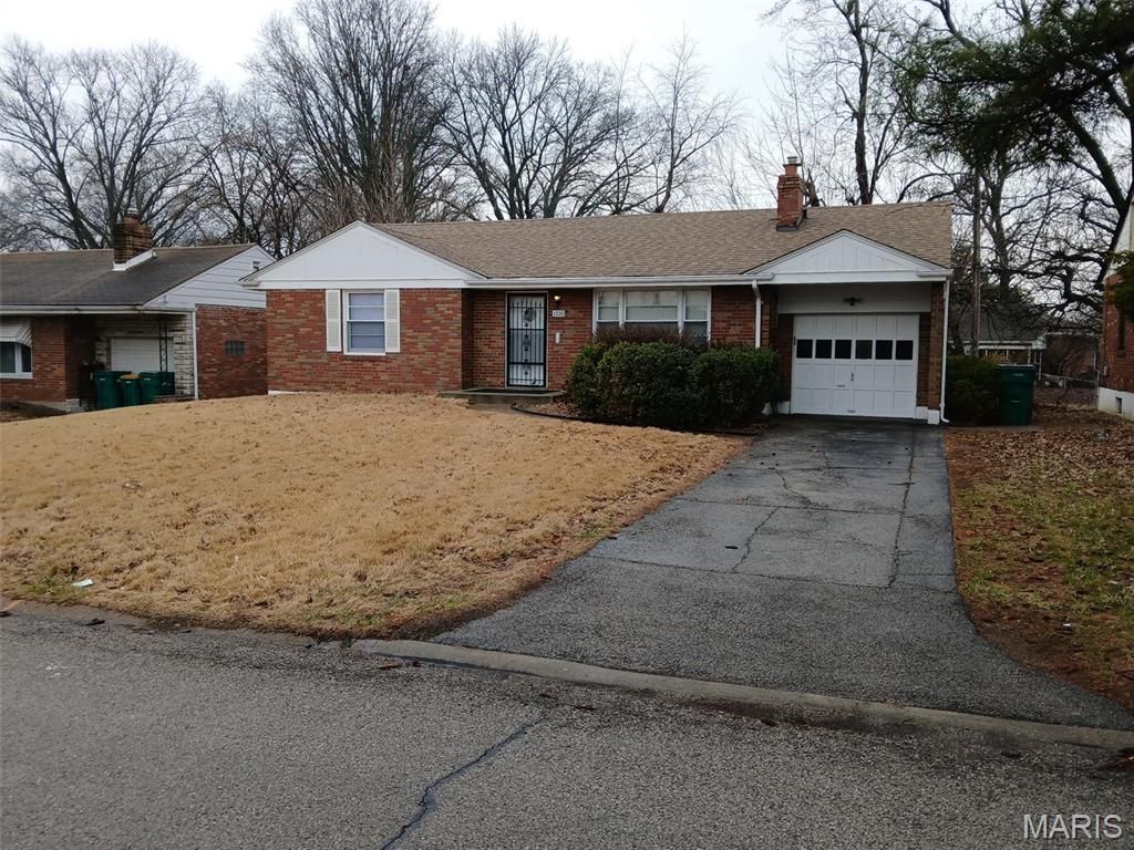 Photo of 1220 Duenke Drive, St Louis, MO 63137 (MLS # 26013729)