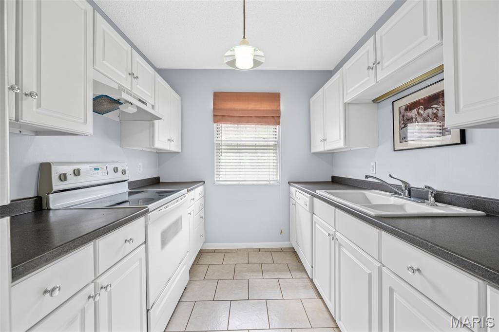 Brentwood Forest Condo Ph Nine - Residential