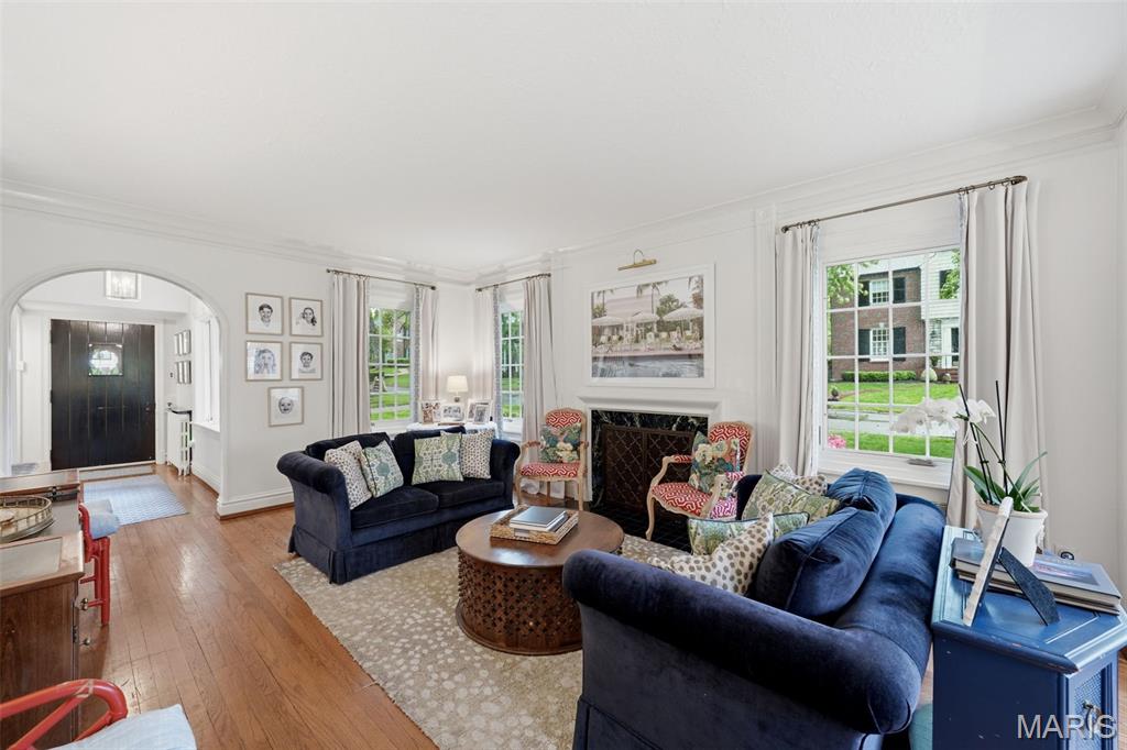 Algonquin Wood Place - Residential