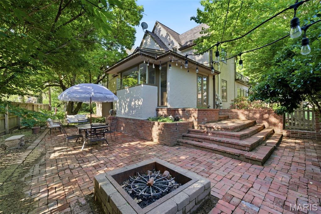 Algonquin Wood Place - Residential