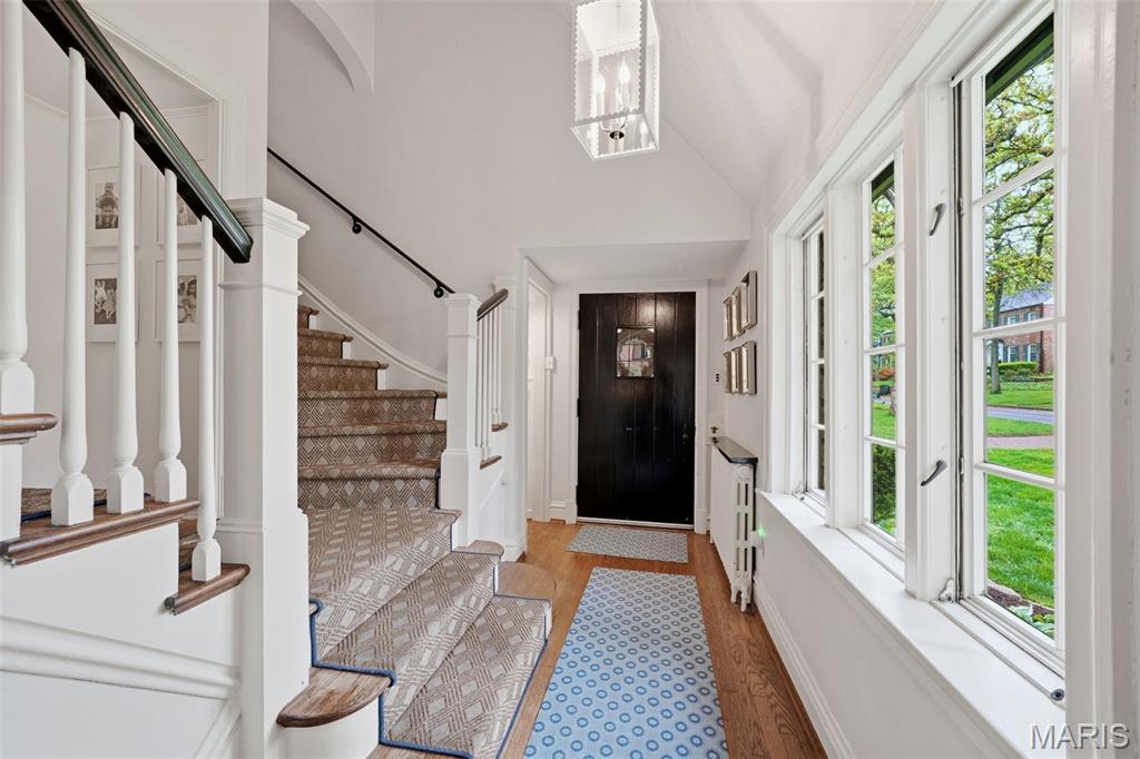 Algonquin Wood Place - Residential
