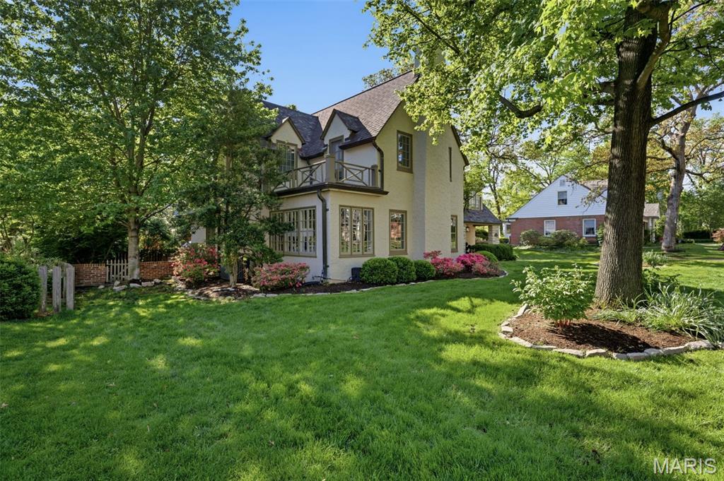 Algonquin Wood Place - Residential