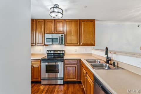 Tiny photo for 1125 Arbor Creek Drive #2A, Kirkwood, MO 63122 (MLS # 26045986)
