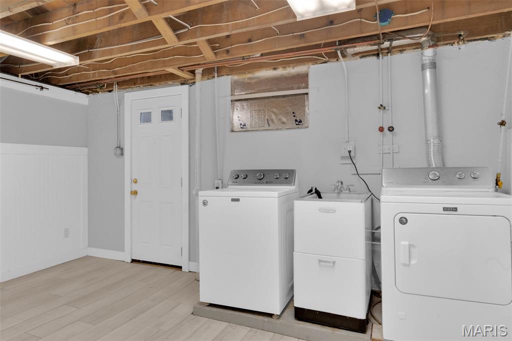 Bedford Oaks - Residential