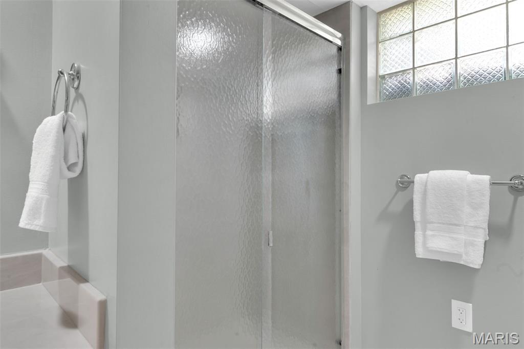 Bedford Oaks - Residential