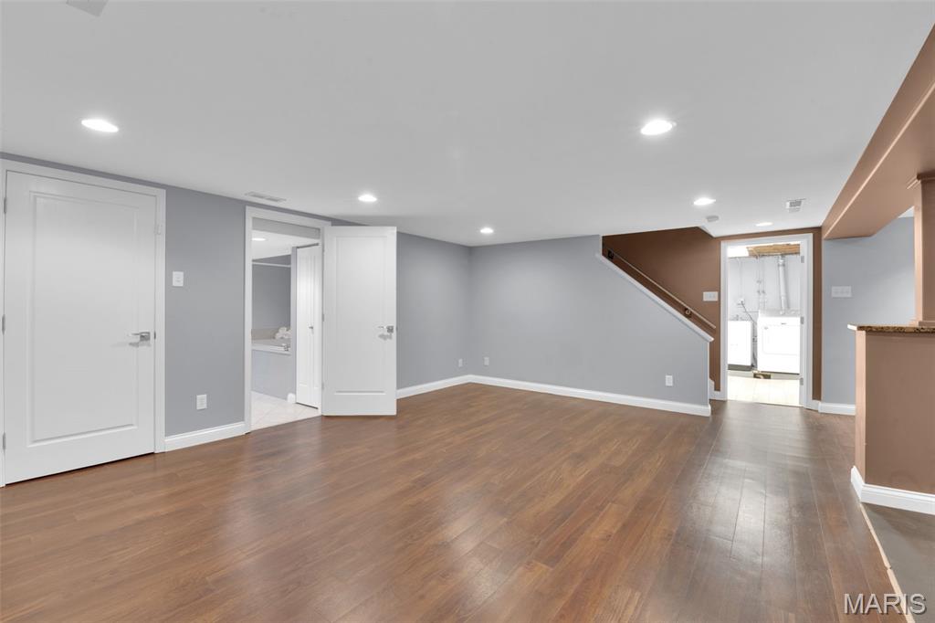 Bedford Oaks - Residential