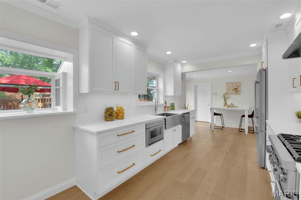 Bedford Oaks - Residential