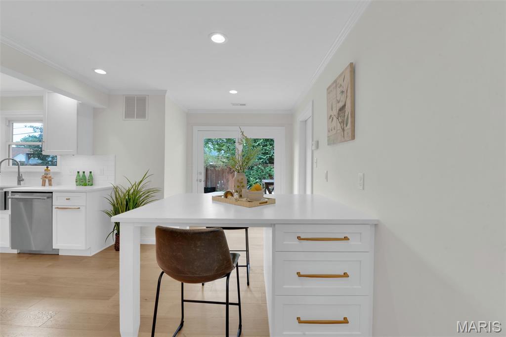 Bedford Oaks - Residential