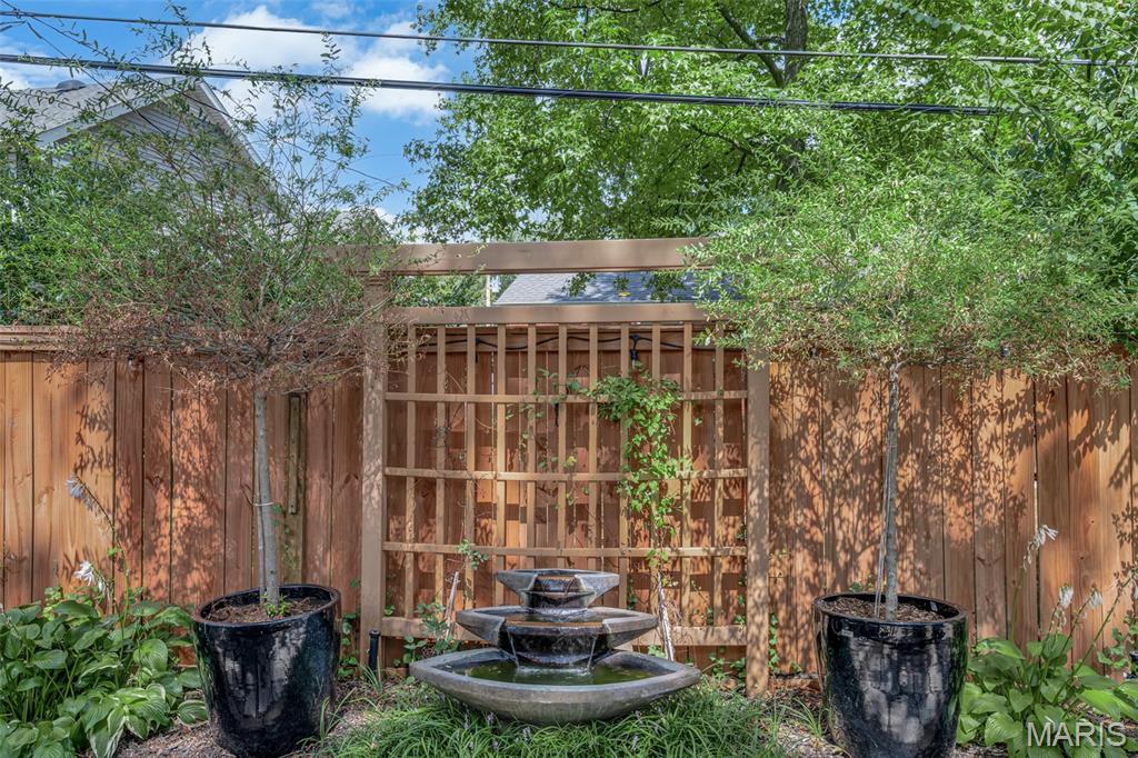 Bedford Oaks - Residential