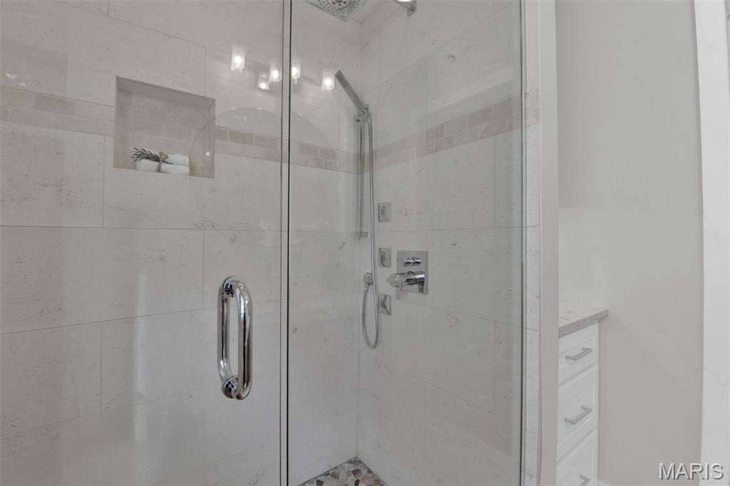 Bedford Oaks - Residential