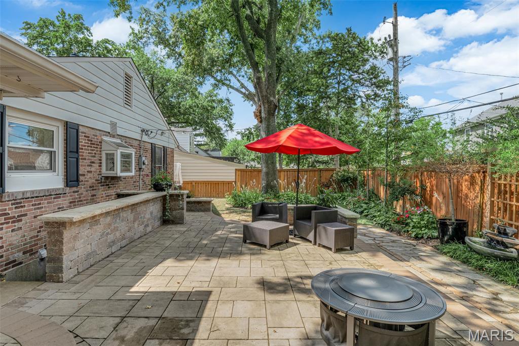 Bedford Oaks - Residential