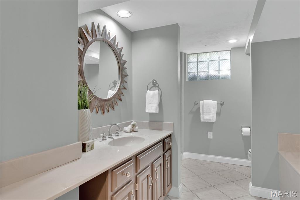 Bedford Oaks - Residential