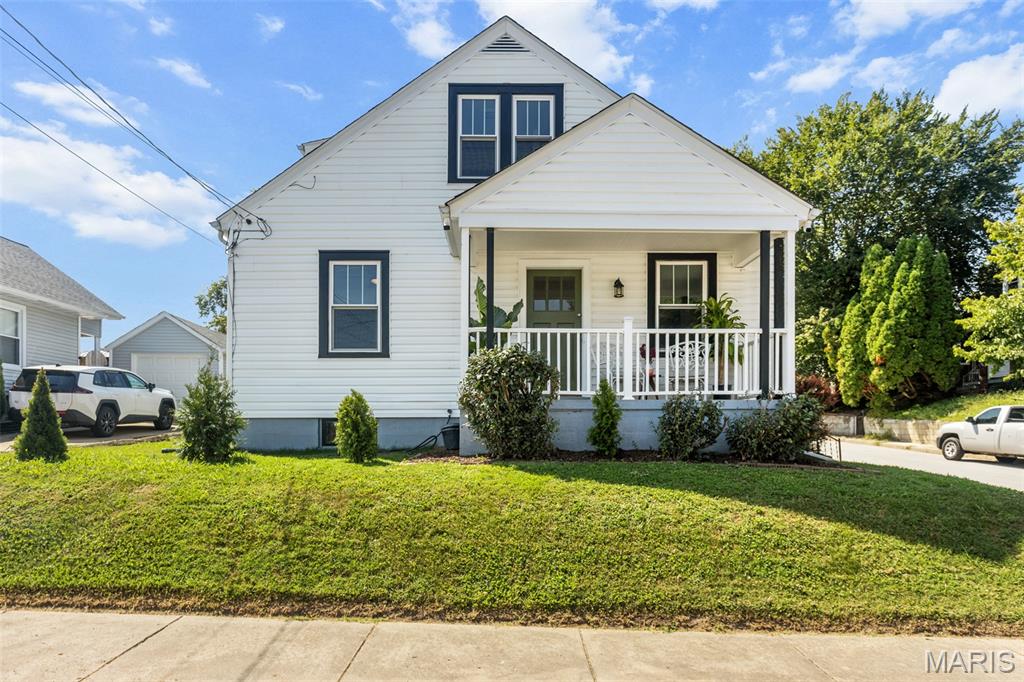700 S Benton