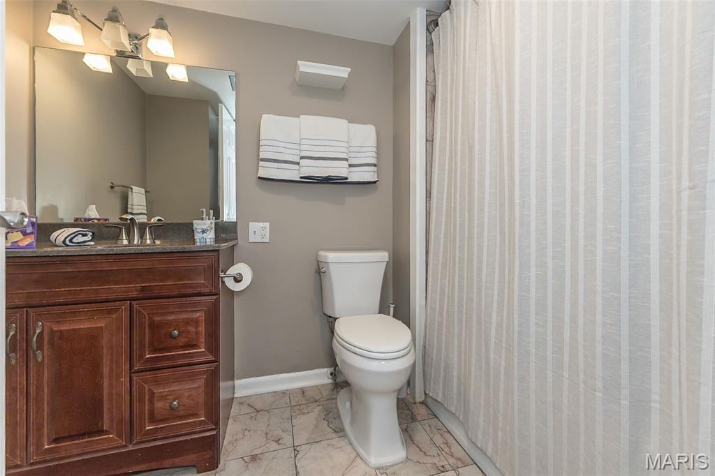 Hanley Towers Apts Condo - Residential