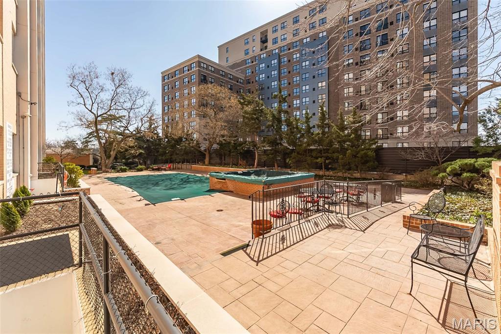 Hanley Towers Apts Condo - Residential