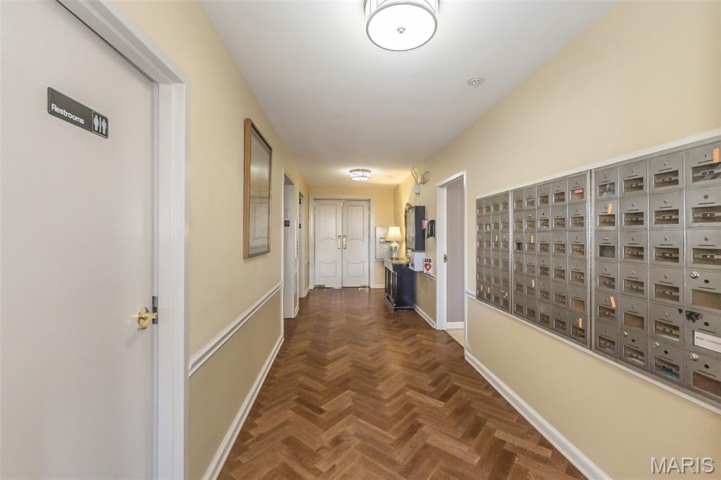 Hanley Towers Apts Condo - Residential