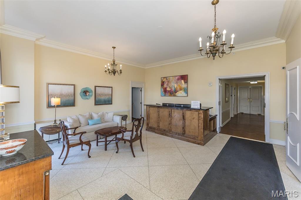 Hanley Towers Apts Condo - Residential