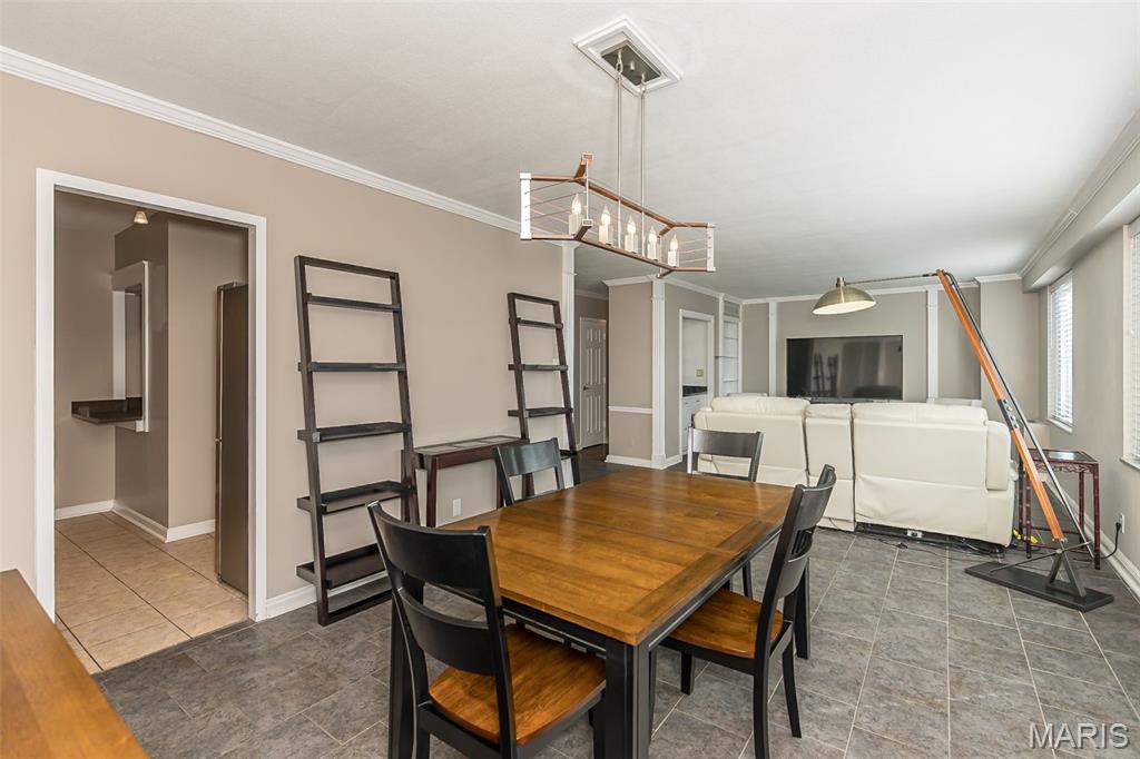 Hanley Towers Apts Condo - Residential