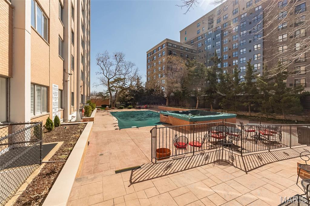 Hanley Towers Apts Condo - Residential