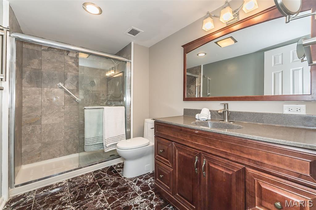 Hanley Towers Apts Condo - Residential