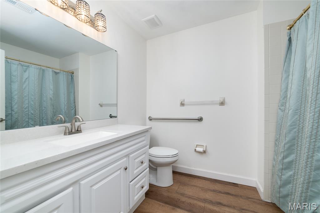 Lakeshore Knolls Condos #1 - Residential