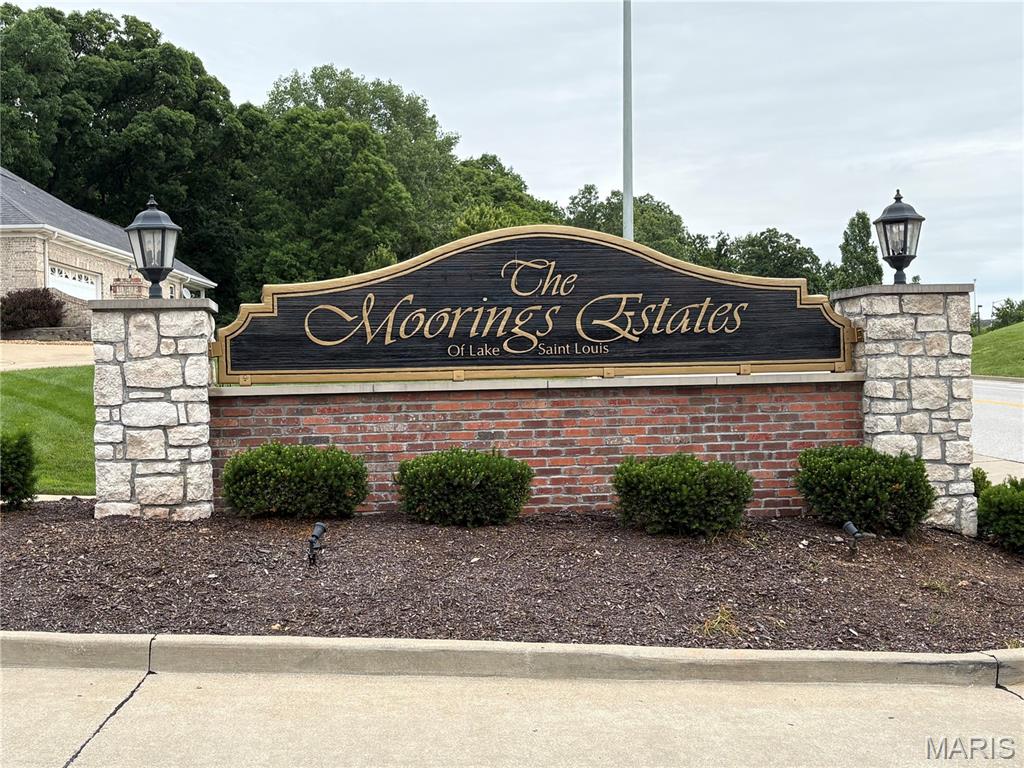 Lakeshore Knolls Condos #1 - Residential