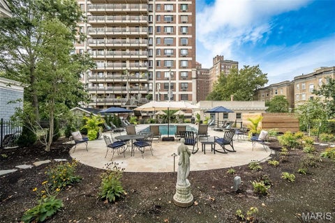 Tiny photo for 410 N Newstead Avenue #11E, St Louis, MO 63108 (MLS # 26056033)