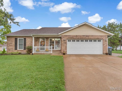 Photo of 112 Jefferson DR, Waterloo, IL 62298 (MLS # 26060249)