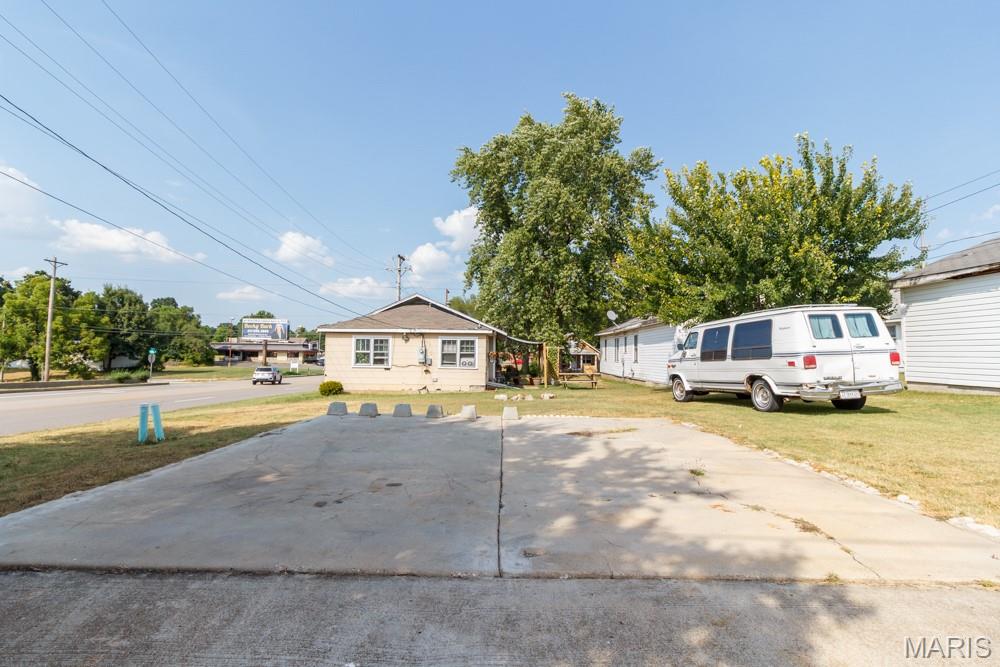 OAK HILL BLOCK - Commercial Sale