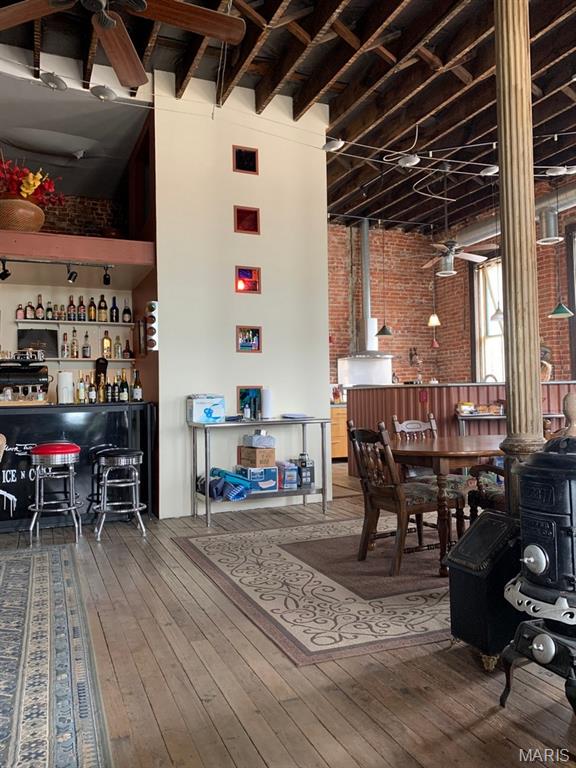 Old Town - Commercial Sale