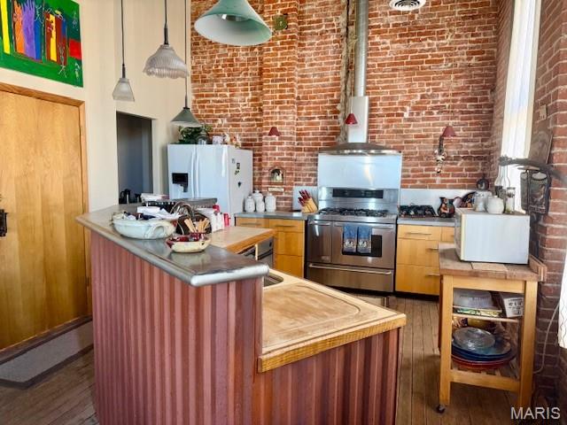 Old Town - Commercial Sale