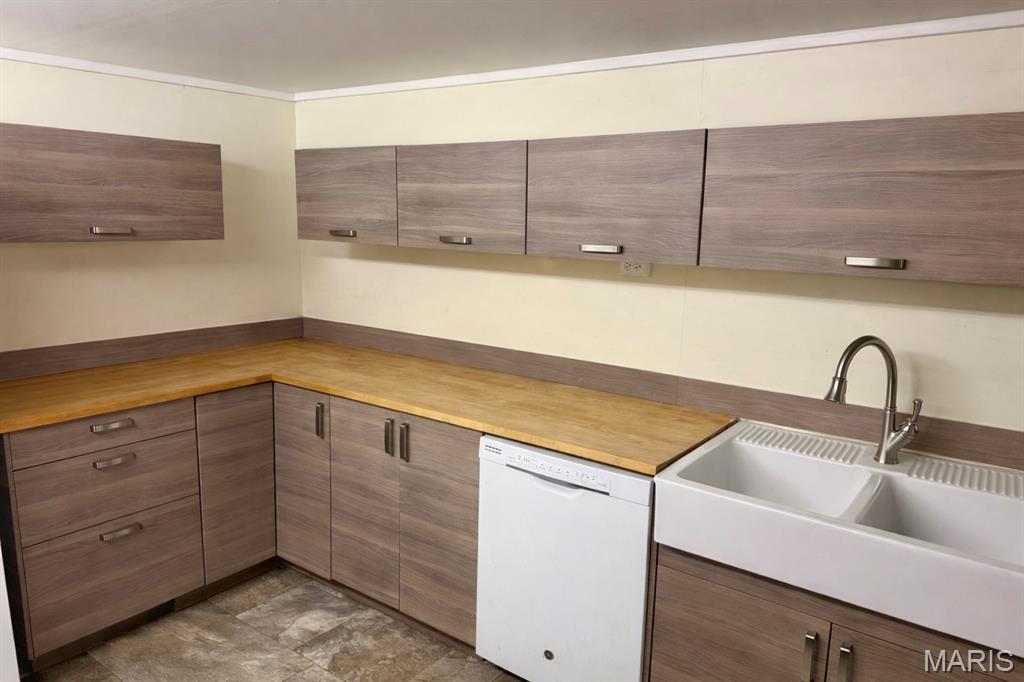 Old Town - Commercial Sale