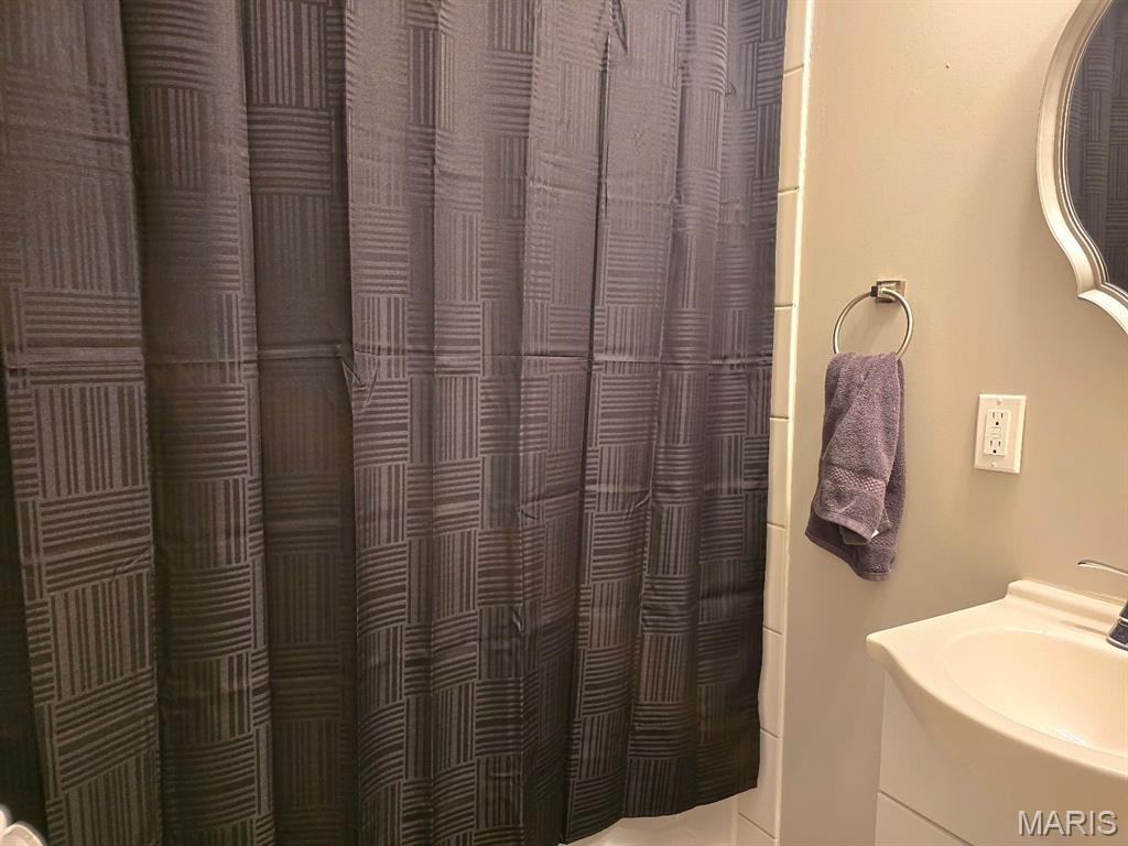 PT OF NE SE - Residential