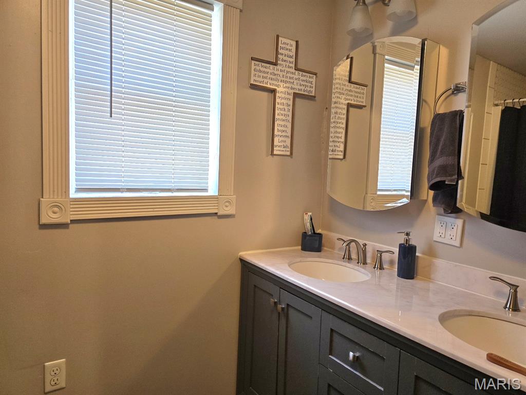 PT OF NE SE - Residential