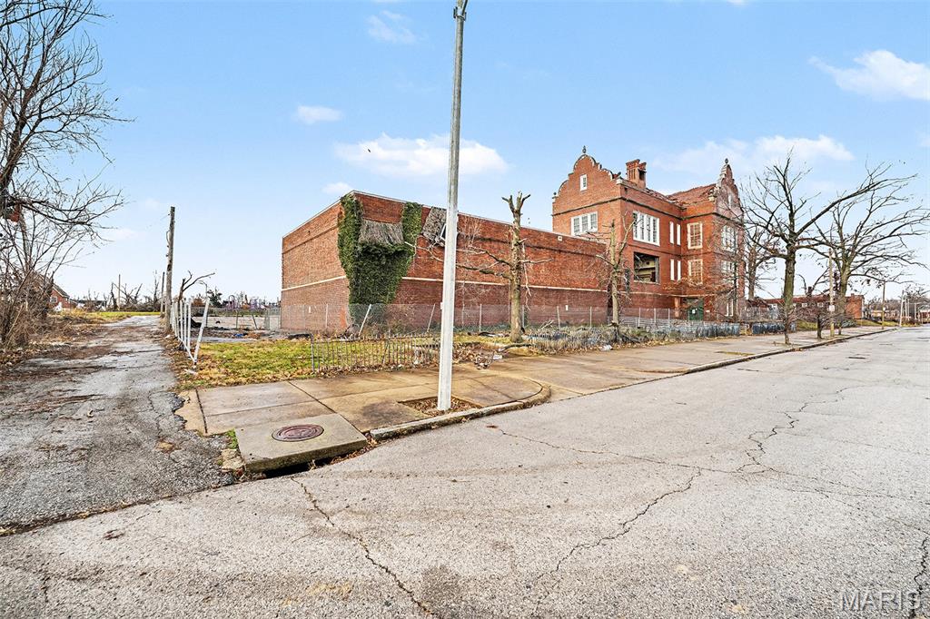 ote Brilliante - Commercial Sale