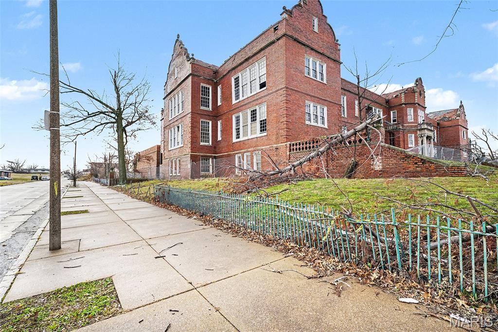 ote Brilliante - Commercial Sale