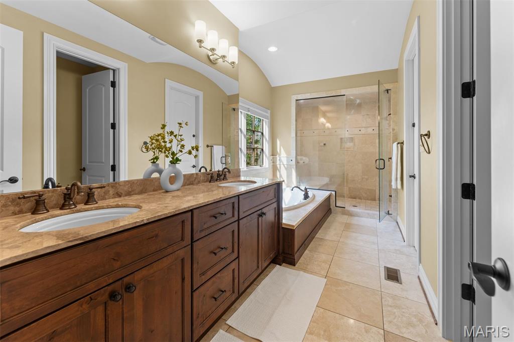 Clayton Gardens 2 - Residential