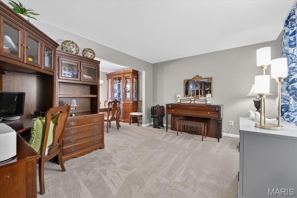 5 Cloverhill Court
