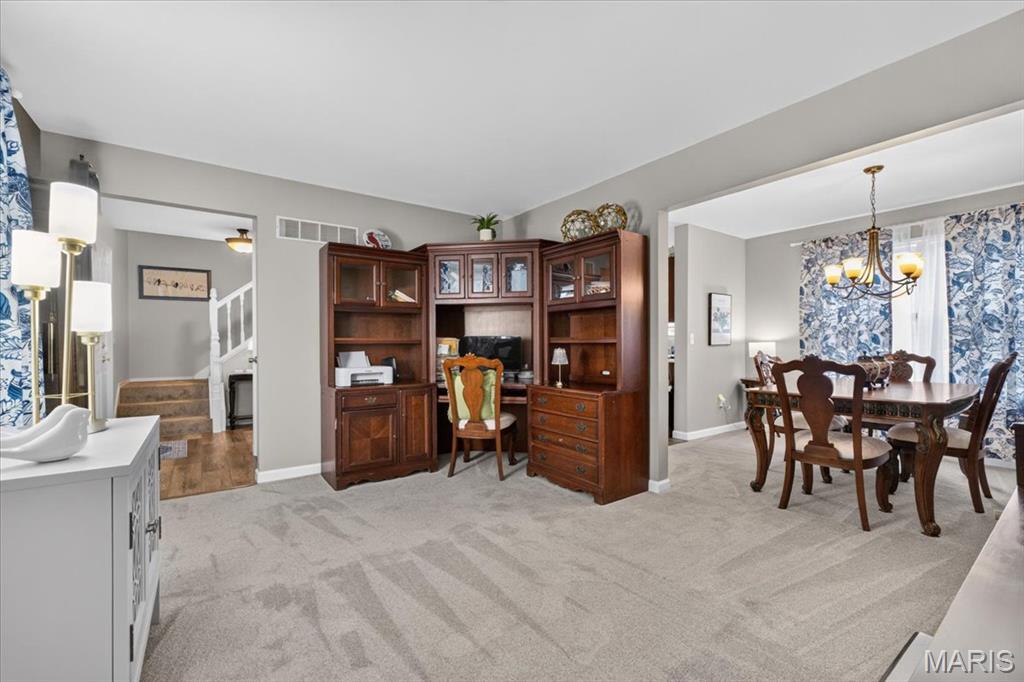 5 Cloverhill Court