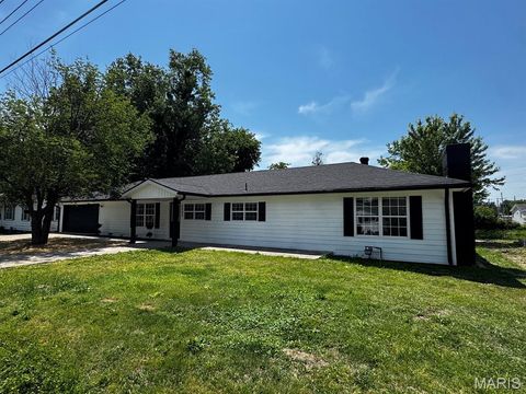 Photo of 2005 Kentucky Avenue, Poplar Bluff, MO 63901 (MLS # 26031779)