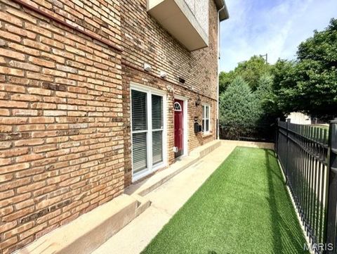 Tiny photo for 1159 Rue La Ville Walk #1159, Creve Coeur, MO 63141 (MLS # 26033563)
