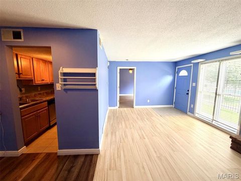 Tiny photo for 1159 Rue La Ville Walk #1159, Creve Coeur, MO 63141 (MLS # 26033563)